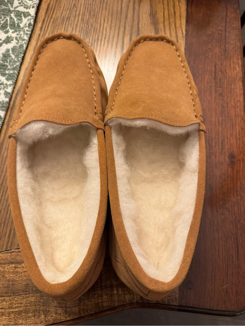 Plymouth Mocs Men's Cow Suede Lining 100% Merino Wool Slippers in Tan Size 11